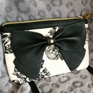 Betsey Johnson Cross Body Shoulder Bow and Roses Bag